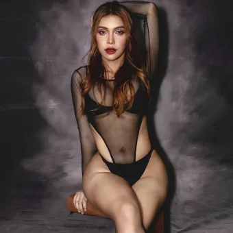 Natsuko photo 2, asian, average, red hair, 165 cm, 58 kg, Medium bust, Hong Kong