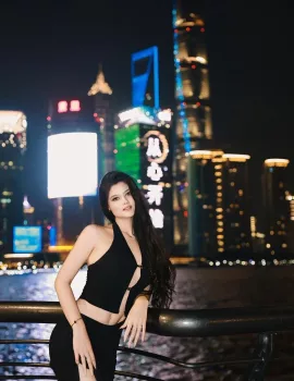 Liwen photo 1, asian, athletic, black hair, 173 cm, 60 kg, Medium bust, Hong Kong