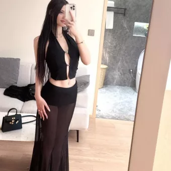 Liwen photo 2, asian, athletic, black hair, 173 cm, 60 kg, Medium bust, Hong Kong
