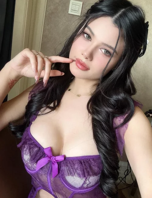 Liwen photo 4, asian, athletic, black hair, 173 cm, 60 kg, Medium bust, Hong Kong
