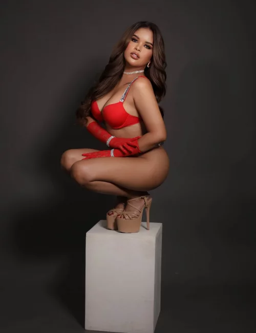 Maddy photo 13, latino, slim, brunette, 154 cm, 42 kg, Large bust, Hong Kong