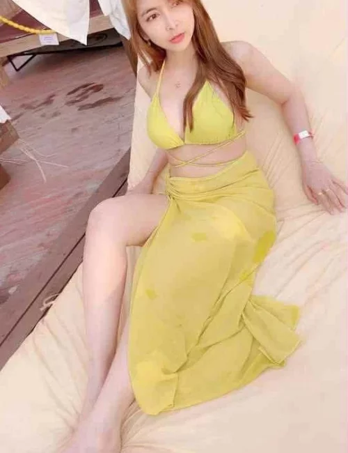 Maneerat photo 5, asian, petite, black hair, 157 cm, 46 kg, Medium bust, Hong Kong