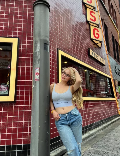 Hazuki photo 14, asian, petite, blonde hair, 157 cm, 53 kg, Medium bust, Hong Kong