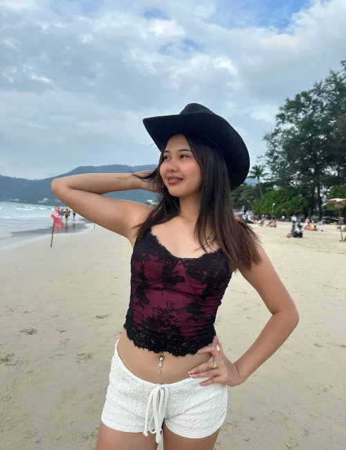 Tippawan photo 8, asian, petite, black hair, 160 cm, 51 kg, Medium bust, Hong Kong