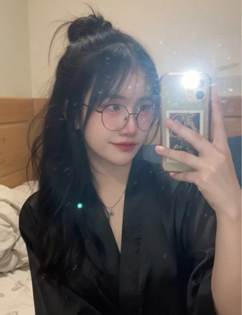Shizune photo 2, asian, petite, black hair, 162 cm, 49 kg, Small bust, Hong Kong