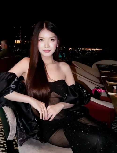 Phuongan photo 9, asian, athletic, brunette, 167 cm, 56 kg, Medium bust, Hong Kong