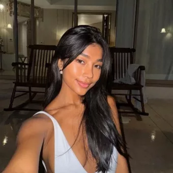 Gita photo 3, asian, average, black hair, 163 cm, 54 kg, Medium bust, Hong Kong