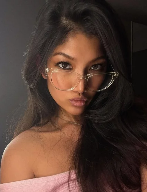 Chenxi photo 4, asian, athletic, black hair, 165 cm, 52 kg, Small bust, Hong Kong