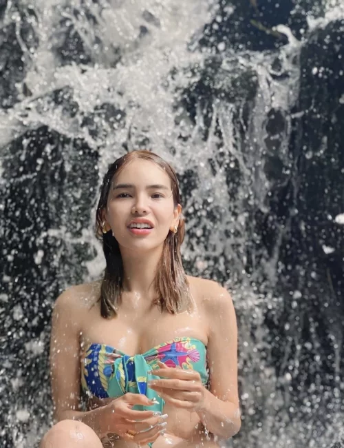Wanqing photo 3, asian, athletic, brunette, 168 cm, 57 kg, Medium bust, Hong Kong