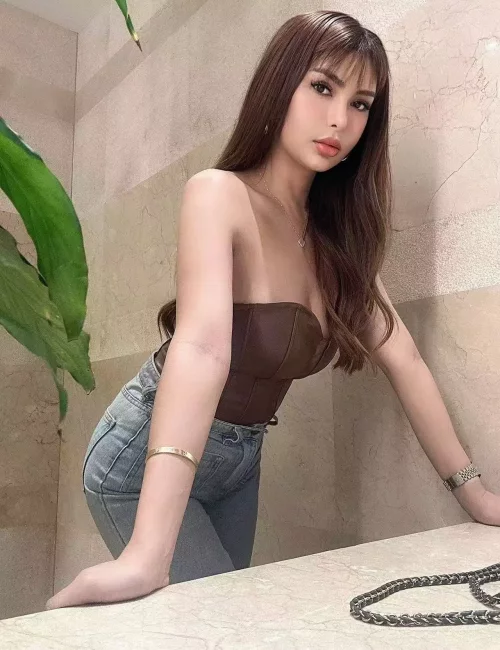 Kaori photo 3, european, busty, brunette, 155 cm, 49 kg, Large bust, Hong Kong