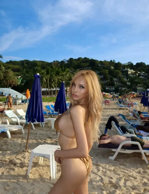 Shizuku photo 26, asian, athletic, blonde hair, 167 cm, 53 kg, Medium bust, Hong Kong