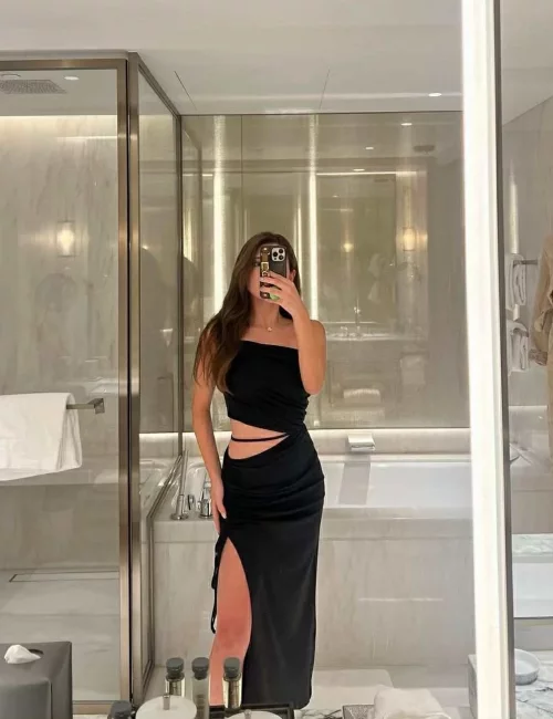 Vanna photo 3, asian, petite, brunette, 162 cm, 53 kg, Medium bust, Hong Kong