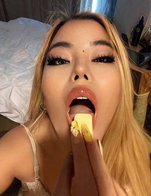 Imani photo 2, asian, average, blonde hair, 168 cm, 58 kg, Medium bust, Hong Kong