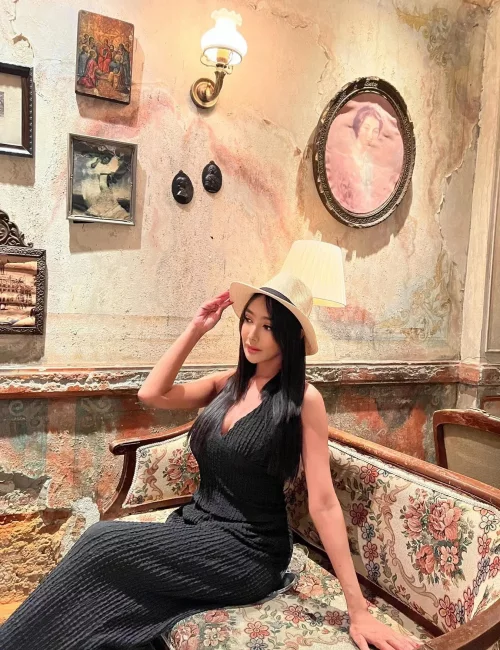 Arisa photo 9, slavic, average, brunette, 165 cm, 57 kg, Medium bust, Hong Kong