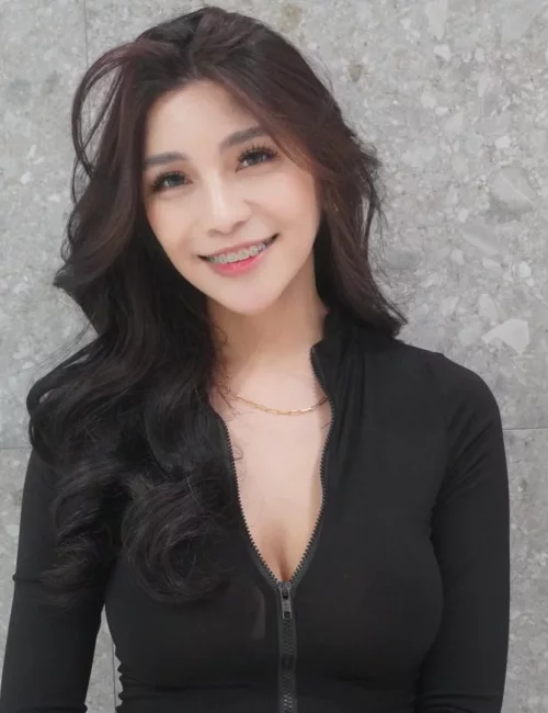 Sheila photo 16, asian, average, black hair, 165 cm, 56 kg, Medium bust, Hong Kong
