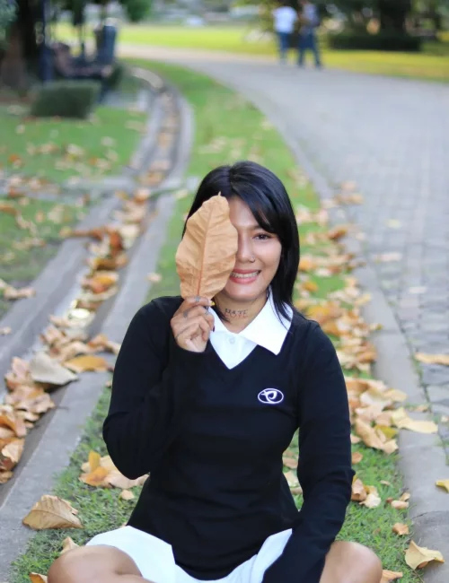 Siriwan photo 5, asian, average, black hair, 163 cm, 55 kg, Small bust, Hong Kong