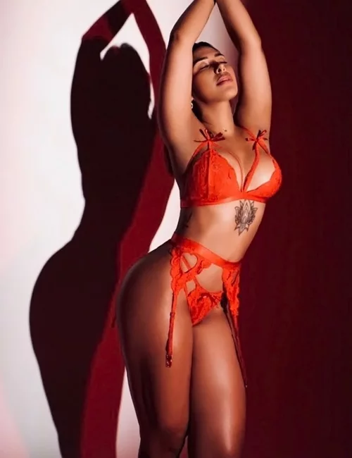 Sakura photo 2, asian, average, black hair, 170 cm, 63 kg, Medium bust, Hong Kong