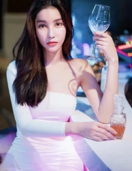 Dawon photo 1, asian, athletic, black hair, 170 cm, 59 kg, Small bust, Hong Kong