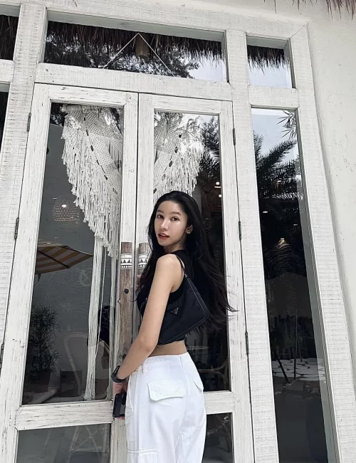 Dawon photo 8, asian, athletic, black hair, 170 cm, 59 kg, Small bust, Hong Kong