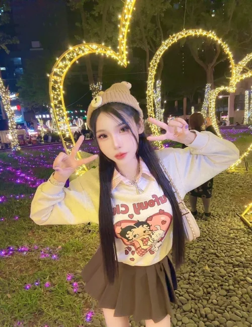 Porntip photo 17, asian, athletic, black hair, 170 cm, 59 kg, Medium bust, Hong Kong