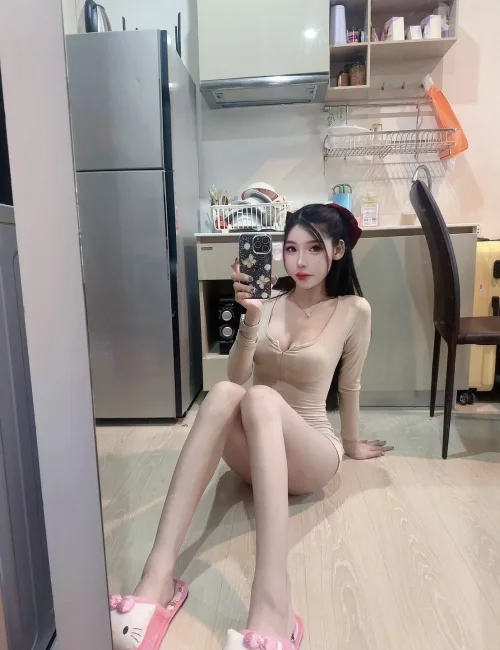 Porntip photo 28, asian, athletic, black hair, 170 cm, 59 kg, Medium bust, Hong Kong
