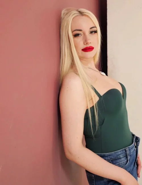 Vanda photo 12, slavic, average, blonde hair, 167 cm, 58 kg, Medium bust, Hong Kong