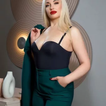 Vanda photo 4, slavic, average, blonde hair, 167 cm, 58 kg, Medium bust, Hong Kong