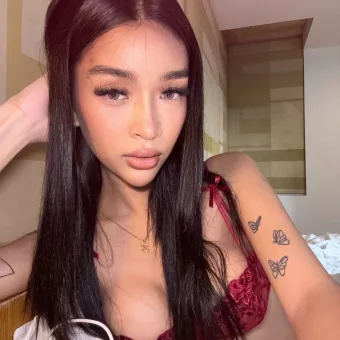 Yasmina photo 3, slavic, petite, black hair, 157 cm, 50 kg, Medium bust, Hong Kong
