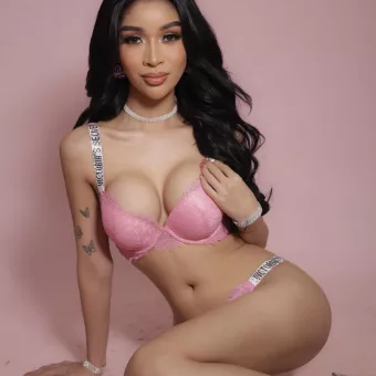 Yasmina photo 5, slavic, petite, black hair, 157 cm, 50 kg, Medium bust, Hong Kong