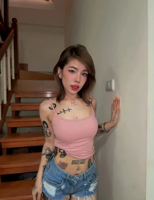 Jennie photo 3, asian, petite, brunette, 153 cm, 44 kg, Medium bust, Hong Kong