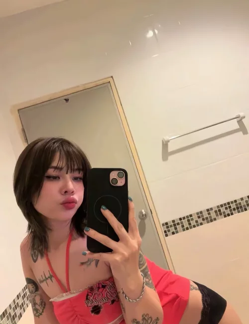 Jennie photo 6, asian, petite, brunette, 153 cm, 44 kg, Medium bust, Hong Kong