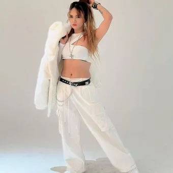 Anita photo 5, asian, busty, brunette, 162 cm, 53 kg, Large bust, Hong Kong