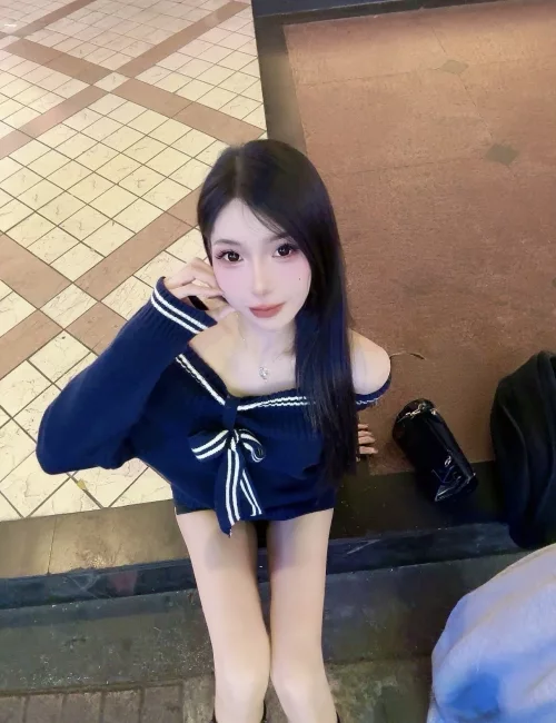 Nguyet photo 11, asian, athletic, black hair, 169 cm, 57 kg, Medium bust, Hong Kong
