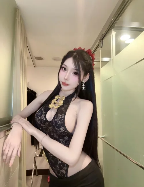 Nguyet photo 20, asian, athletic, black hair, 169 cm, 57 kg, Medium bust, Hong Kong