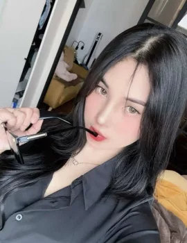 Shino photo 1, asian, average, black hair, 168 cm, 58 kg, Small bust, Hong Kong
