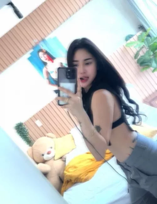 Shino photo 4, asian, average, black hair, 168 cm, 58 kg, Small bust, Hong Kong