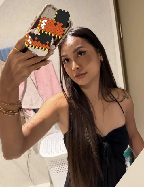 Wansiri photo 2, asian, petite, black hair, 160 cm, 50 kg, Small bust, Hong Kong