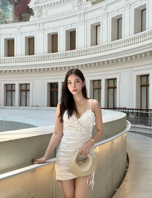 Itsuki photo 2, asian, average, brunette, 168 cm, 60 kg, Small bust, Hong Kong