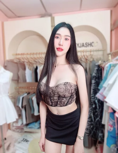 Wanpen photo 1, asian, athletic, black hair, 173 cm, 61 kg, Medium bust, Hong Kong