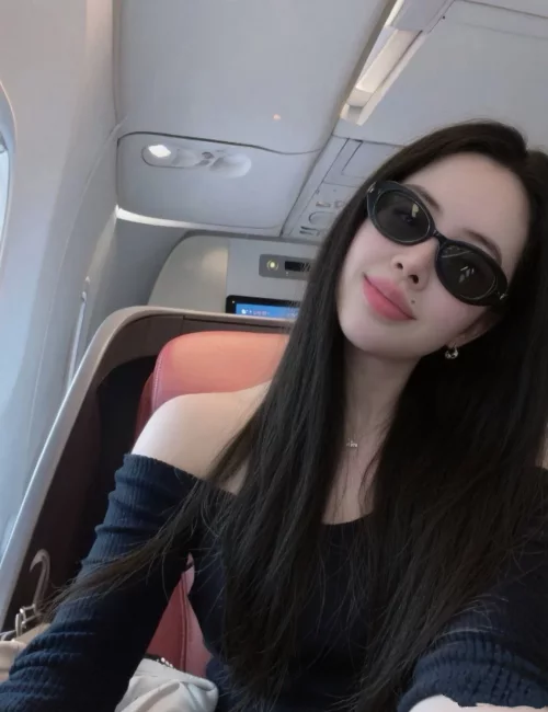 Feiyan photo 7, asian, athletic, black hair, 165 cm, 54 kg, Medium bust, Hong Kong