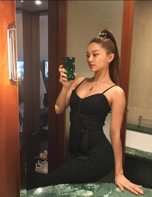 Francesca photo 1, asian, average, brunette, 164 cm, 58 kg, Small bust, Hong Kong