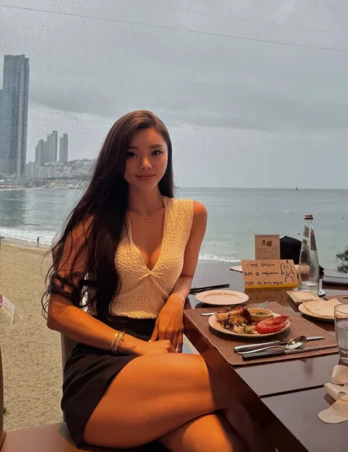 Francesca photo 3, asian, average, brunette, 164 cm, 58 kg, Small bust, Hong Kong