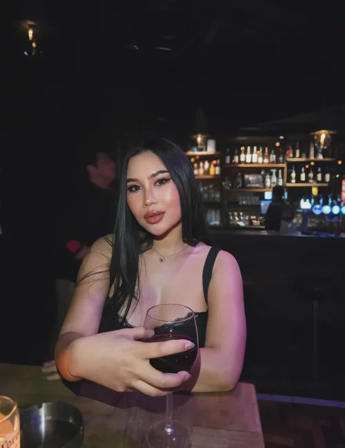 Tata photo 10, asian, busty, black hair, 160 cm, 51 kg, Large bust, Hong Kong