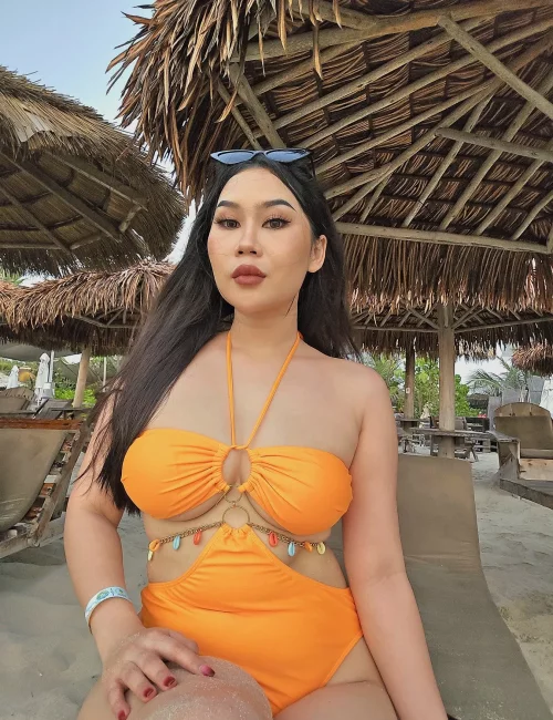 Tata photo 13, asian, busty, black hair, 160 cm, 51 kg, Large bust, Hong Kong