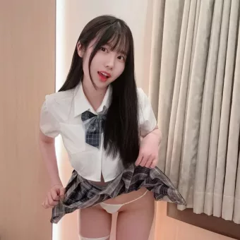Mayu photo 3, asian, petite, black hair, 160 cm, 50 kg, Medium bust, Hong Kong
